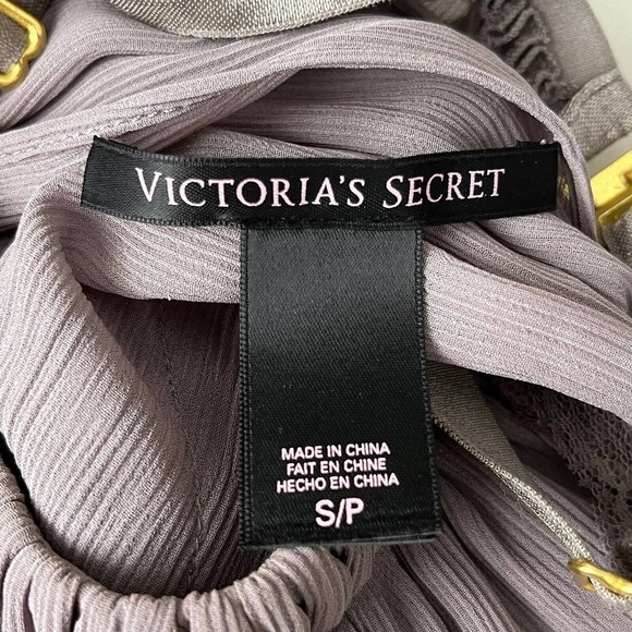 VICTORIA’S Secret Taupe Crinkled Lace Halter Tank Top S/P Ruffled Hem Semi Sheer - Picture 8 of 9